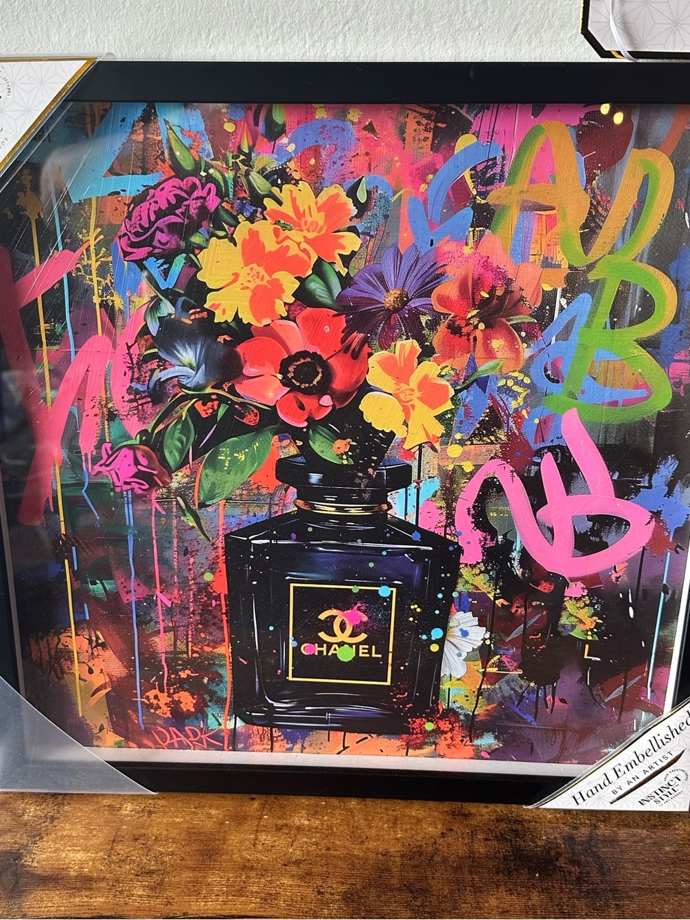 Luxury Designer Graffiti Framed Wall
Art Decor with Perfume Bottle, Flowers NWT - Picture 3 of 3